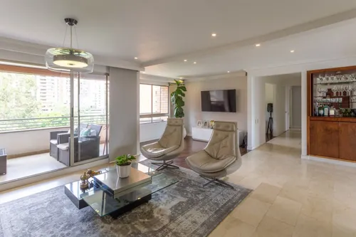 Apartamento En Venta En El Tesoro. Cod V15499