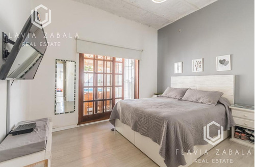 Venta Casa Tres Ambientes Con Pileta Y Jardín En Ituzaingo