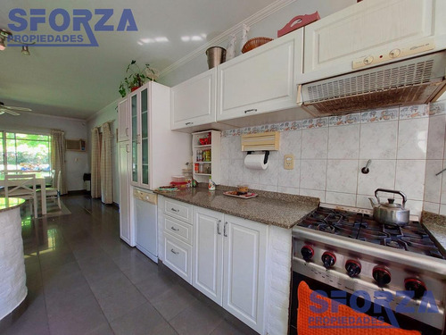Imagen 13 de 30 de Casa En Venta En Barrio El Cortijo