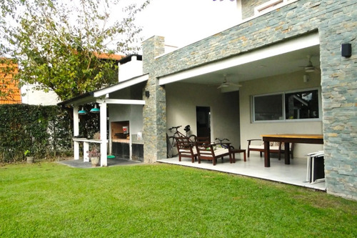 Casa Estilo Moderna - Náutico Escobar C.c