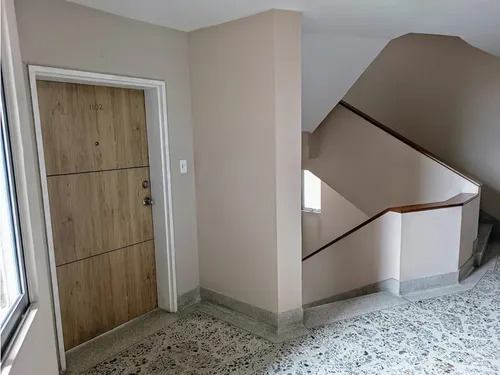 Amplio Apartamento Con Excelente Ubicacion En Medellin La Candelaria