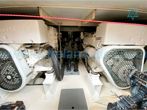 Imagem 11 de 11 de Lancha Azimut 53 Iate Ferretti Axtor Carbrasmar Armada