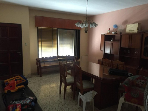 Casa En Venta - 3 Dormitorios 2 Baños - Pergamino