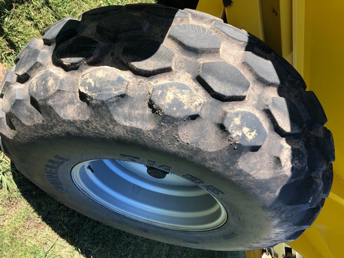 Tolva Autodescargable Cestari Maquinaria Agricola