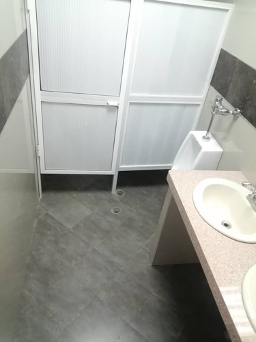 Imagen 6 de 19 de En Venta Clinica Quirurgica, Nueva Barcelona