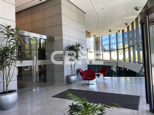 Oficinas Habilitadas Parque Titanium