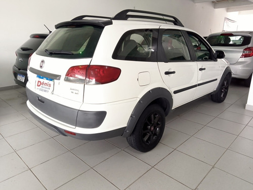 Imagem 5 de 6 de Fiat Palio Weekend 2012 1.6 16v Trekking Flex 5p