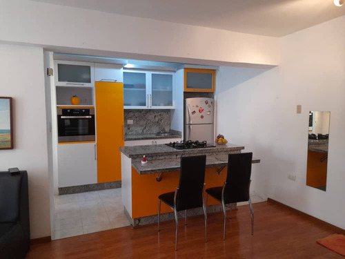 Michelle Vende Apartamento En Naguanagua Em2751