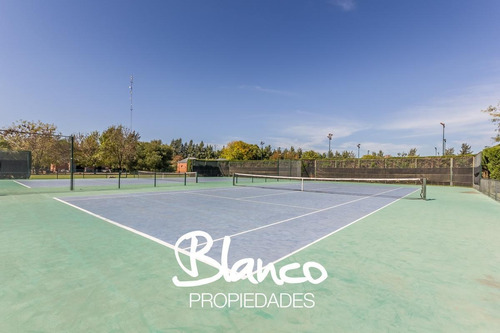 Imagen 24 de 30 de Espectacular Lote De 1576 En El Barrio Pilará - El Faetón
