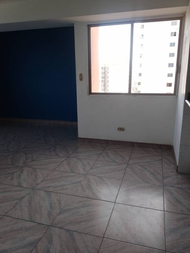 Apartamento Los Delfines Playa Grande La Guiara