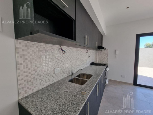 Imagen 13 de 30 de Departamento 3 Ambientes Venta Castelar Cochera
