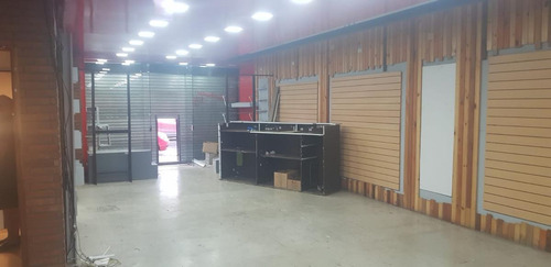 Imagen 2 de 12 de Edificio Comercial - Temperley