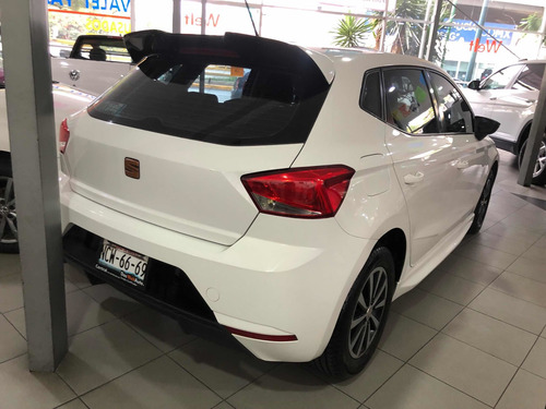 Imagen 4 de 15 de Seat Ibiza Style Automático 2018