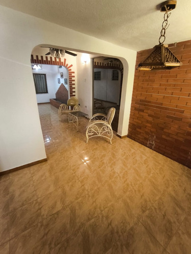 Lm.p Casa Amoblada En San Diego, Carabobo, Urbanización La Esmeralda.