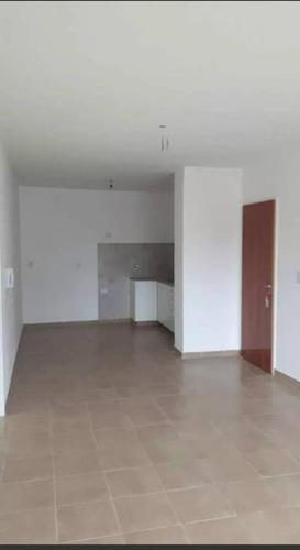Imagen 2 de 9 de Se Vende Departamento Impecable Con 3 Dormitorios
