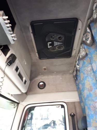Imagem 5 de 15 de Vw 19-320 Constellation Ano 2011 Leito Teto Alto C/ Ar Cond.