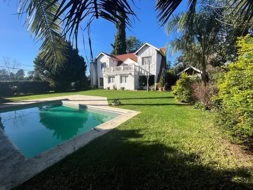 Venta De Casa 7 Ambientes En Country Loma Verde Permuta - Escobar - Apto Credito Hipotecario