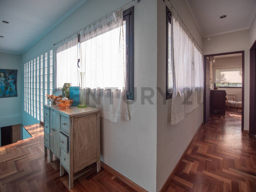 Casa En Venta La Plata