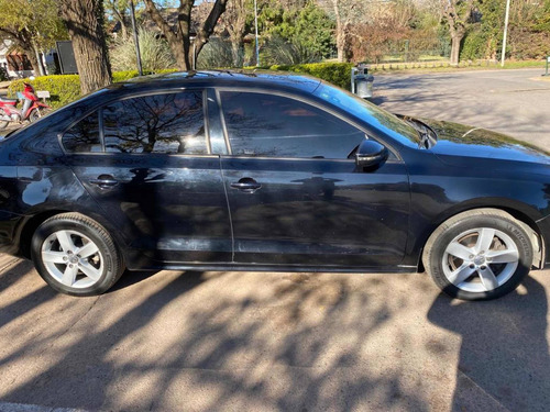Imagen 7 de 10 de Volkswagen Vento 2015 2.5 Advance Plus 170cv Dsg