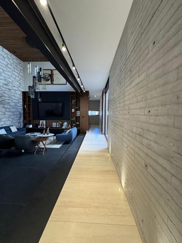 Casa De Lujo En Venta En Misión San Jerónimo. 12