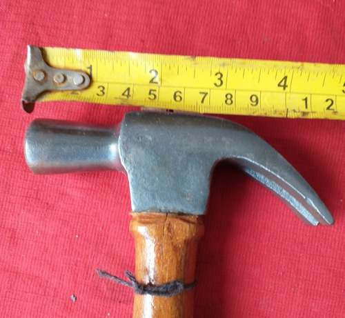 Antigo Martelo De Carpinteiro Com Cabo De Madeira Cumarú. (Usado)