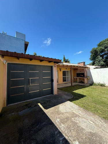 Venta - Propiedad 5 Ambientes Con Quincho Y Garaje