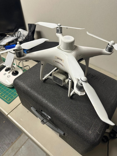 Dji Phanton 4 Multispectral Rtk Agrícola 4baterias Pouco Uso Branco (Usado)