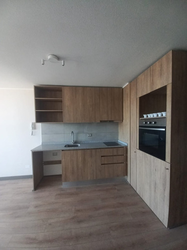Metro Lo Ovalle Departamento En Arriendo 2d+2b Codxy101408