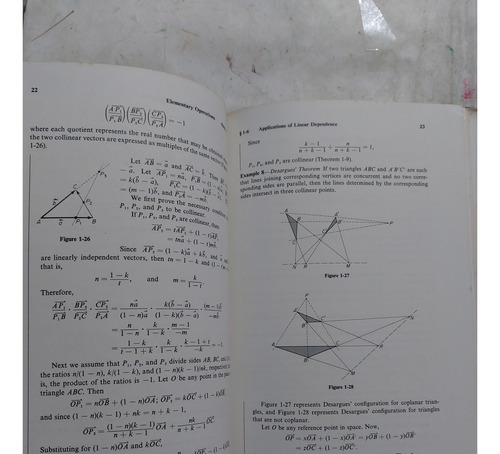 Libro Vectores Y Sus Aplicaciones Anthony Pettofrezzo (Usado)
