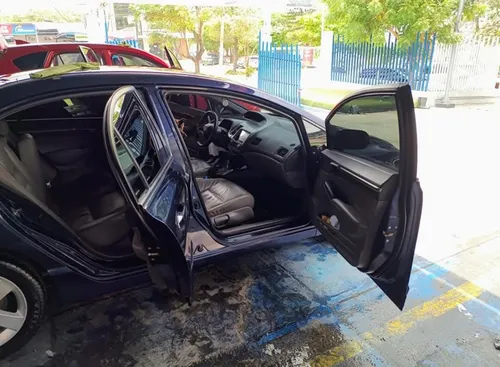 Honda Civic 1.8 Ex 4 p