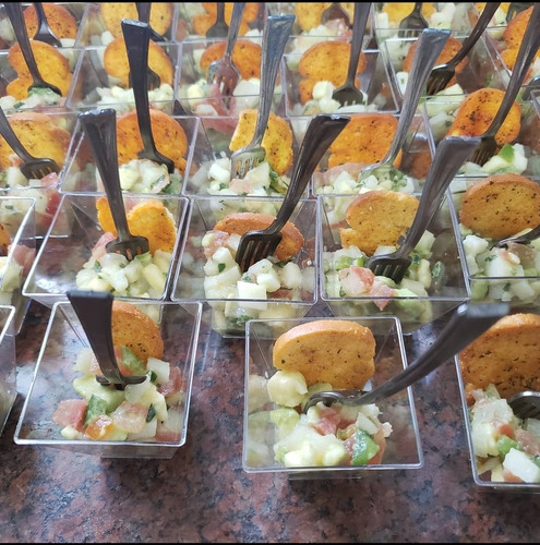 Servicio Lunch Catering Gastronomía Eventos Pizzetas Postres