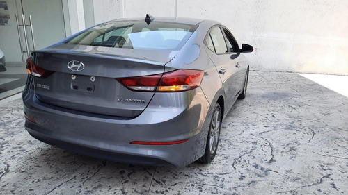 Imagen 14 de 15 de Hyundai Elantra 2018 2.0 Gls Premium At