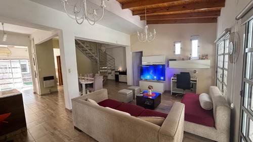 Casa En Venta En Piñeyro