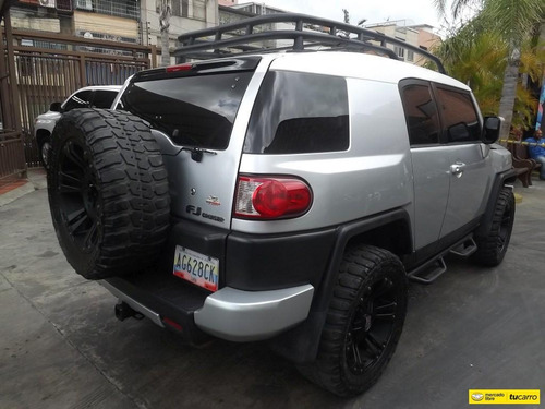 Toyota Fj Cruiser .