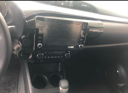 Imagen 12 de 16 de Toyota Hilux Srx 2.8 4x2 At 2022