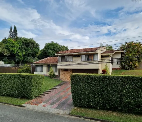 Vendo Casa En Ciudad Jardín Cali