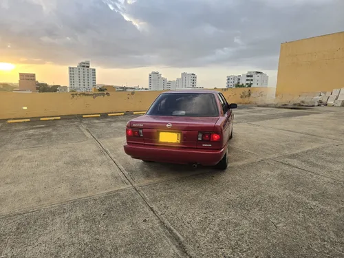Nissan Sentra 1.6 B13 Lujo