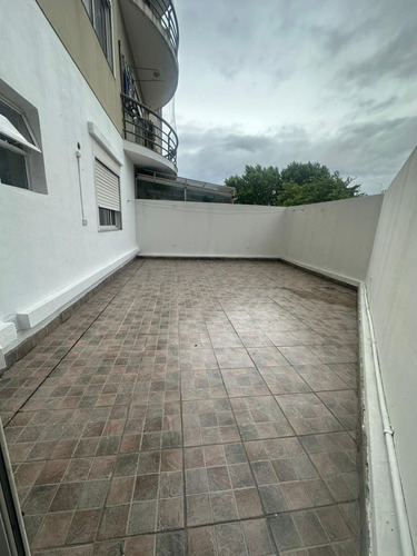 Venta Depto 2 Amb Con Patio De 25 Mts - Caseros