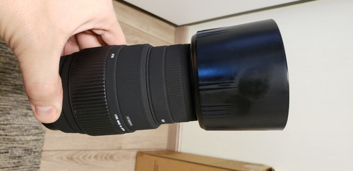 Lente Sigma Dg 70-300 (macro) + Filtro Uv Sigmadg Para Canon