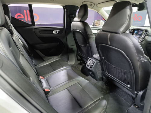Volvo XC40 2.0 T4 GASOLINA MOMENTUM GEARTRONIC
