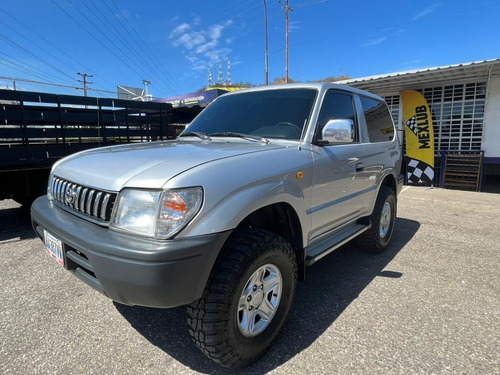 Imagen 1 de 18 de Toyota Meru