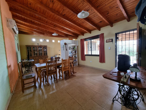 Casa En Venta Hermosa Propiedad De Dos Habitaciones En San Roque 2 Ambientes