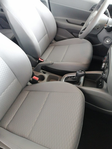 Imagen 6 de 12 de Hyundai Accent Advance Automatico
