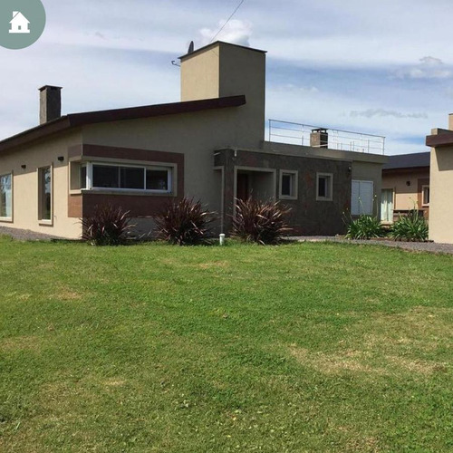 Venta - Casa Quinta En Bahía De Los Lobos