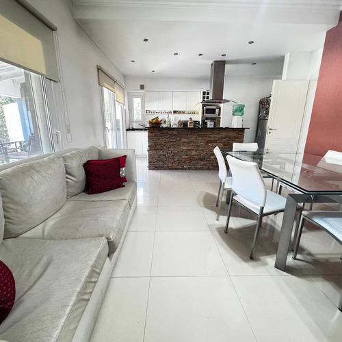 Casa En Venta En Barrio Cerrado Weston,moreno