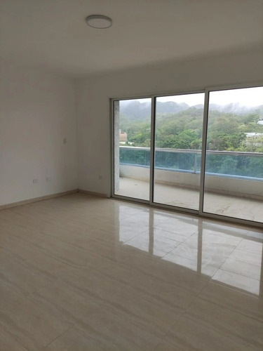 Imagen 8 de 13 de Gabriel Rivas Alquila Apartamento En Res. Guataparo Lake Cod: Foa-2106