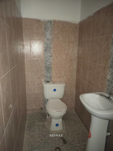 Imagen 10 de 10 de Venta. Edificio. San Cristóbal