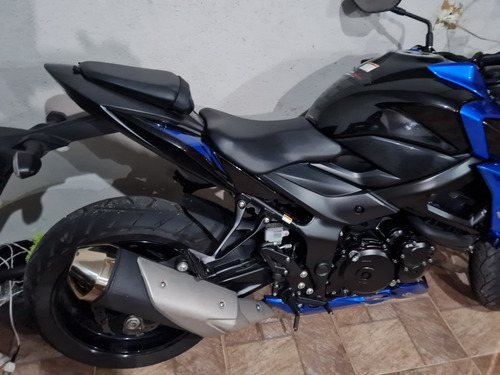 Imagem 14 de 15 de Suzuki Gsx 750