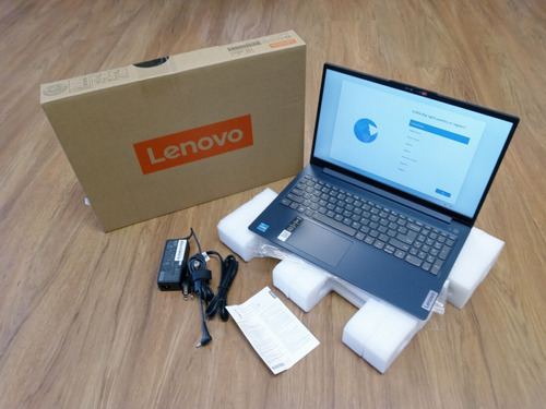 Lenovo Ideapad Slim 3 15iru8 15.6  Touch I3-1315u 8gb 256gb