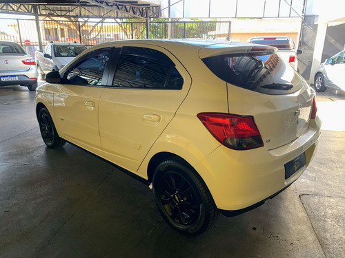 Chevrolet Onix HATCH LTZ 1.4 8V FlexPower 5p Mec.